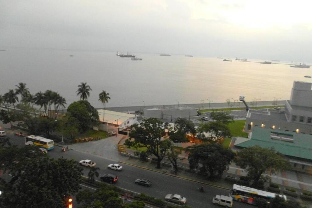 Appartamento Magnificent View Of Manila Bay, Roxas Blvd, Us Embassy Esterno foto